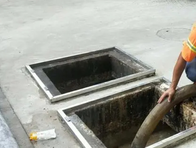 带岭化粪池清理