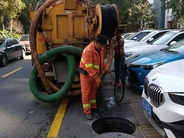 带岭排污管道清淤